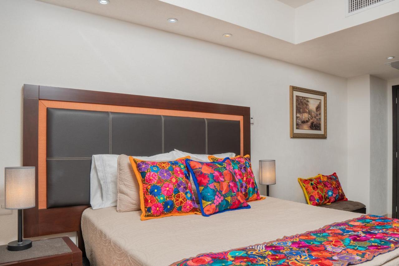 Ocean Front Condo Sleeps 4 Adults-Grand Venetian T3000-1606 Puerto Vallarta Extérieur photo