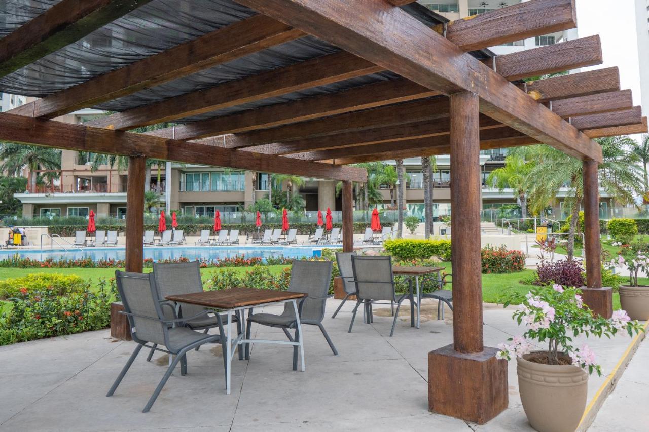 Ocean Front Condo Sleeps 4 Adults-Grand Venetian T3000-1606 Puerto Vallarta Extérieur photo