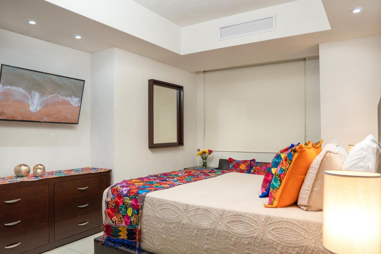 Ocean Front Condo Sleeps 4 Adults-Grand Venetian T3000-1606 Puerto Vallarta Extérieur photo