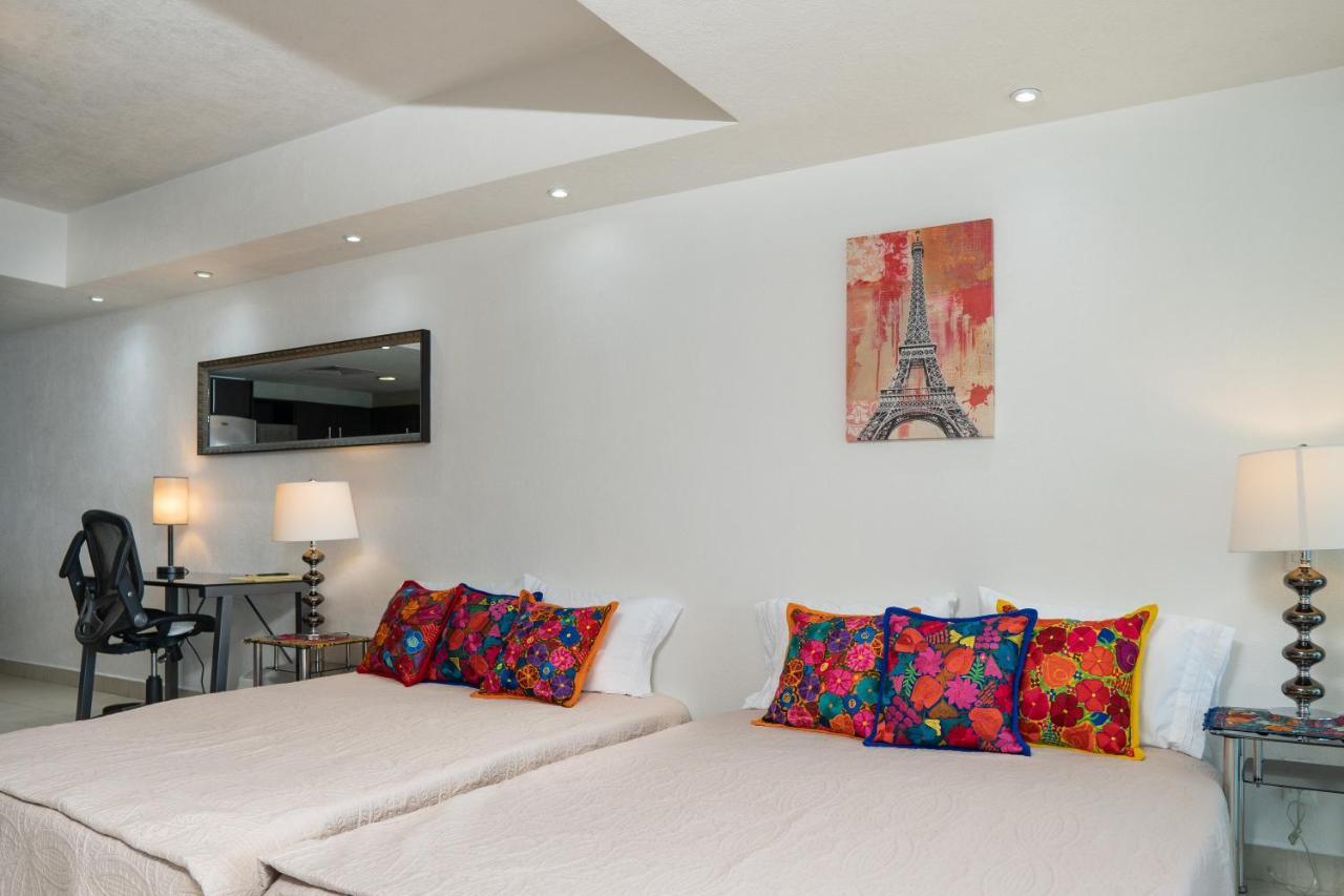 Ocean Front Condo Sleeps 4 Adults-Grand Venetian T3000-1606 Puerto Vallarta Extérieur photo