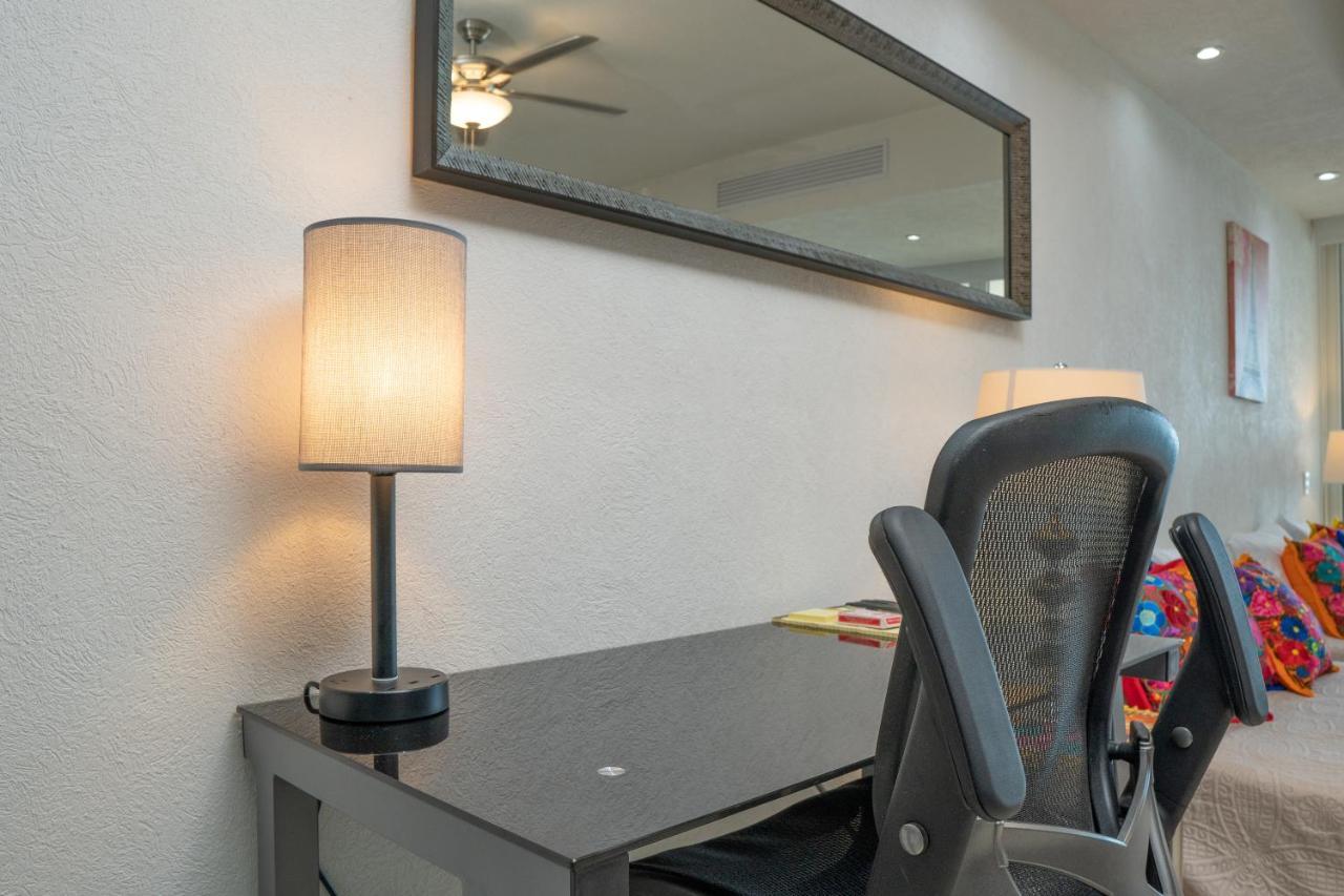Ocean Front Condo Sleeps 4 Adults-Grand Venetian T3000-1606 Puerto Vallarta Extérieur photo